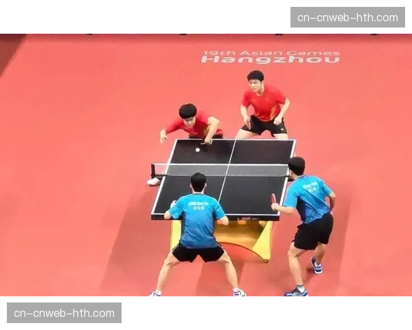 多支季后赛球队开放训练，备战氛围紧张