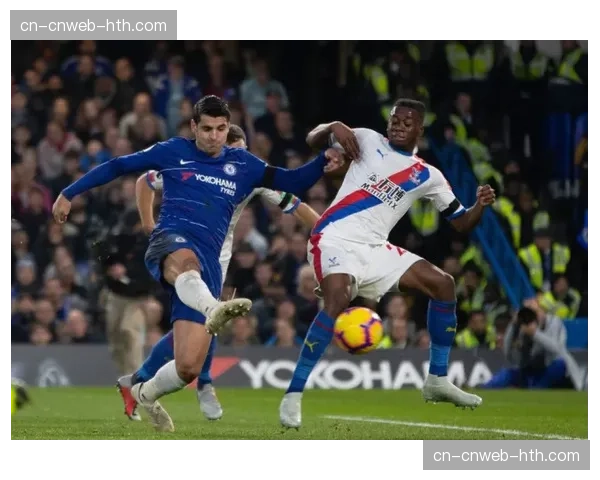 战术板解析：伯恩利对阵切尔西，孔帕尼球队尝试区域防守但被频繁打穿